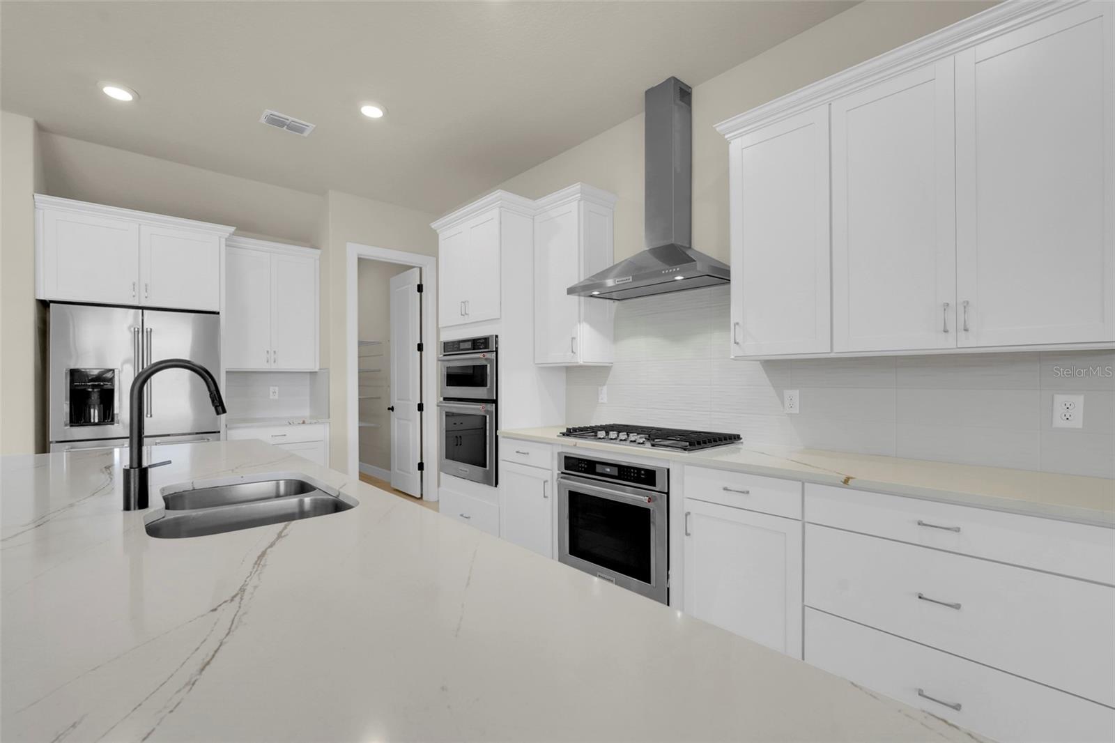 13485 Panama Beach Ct Property Photo 10