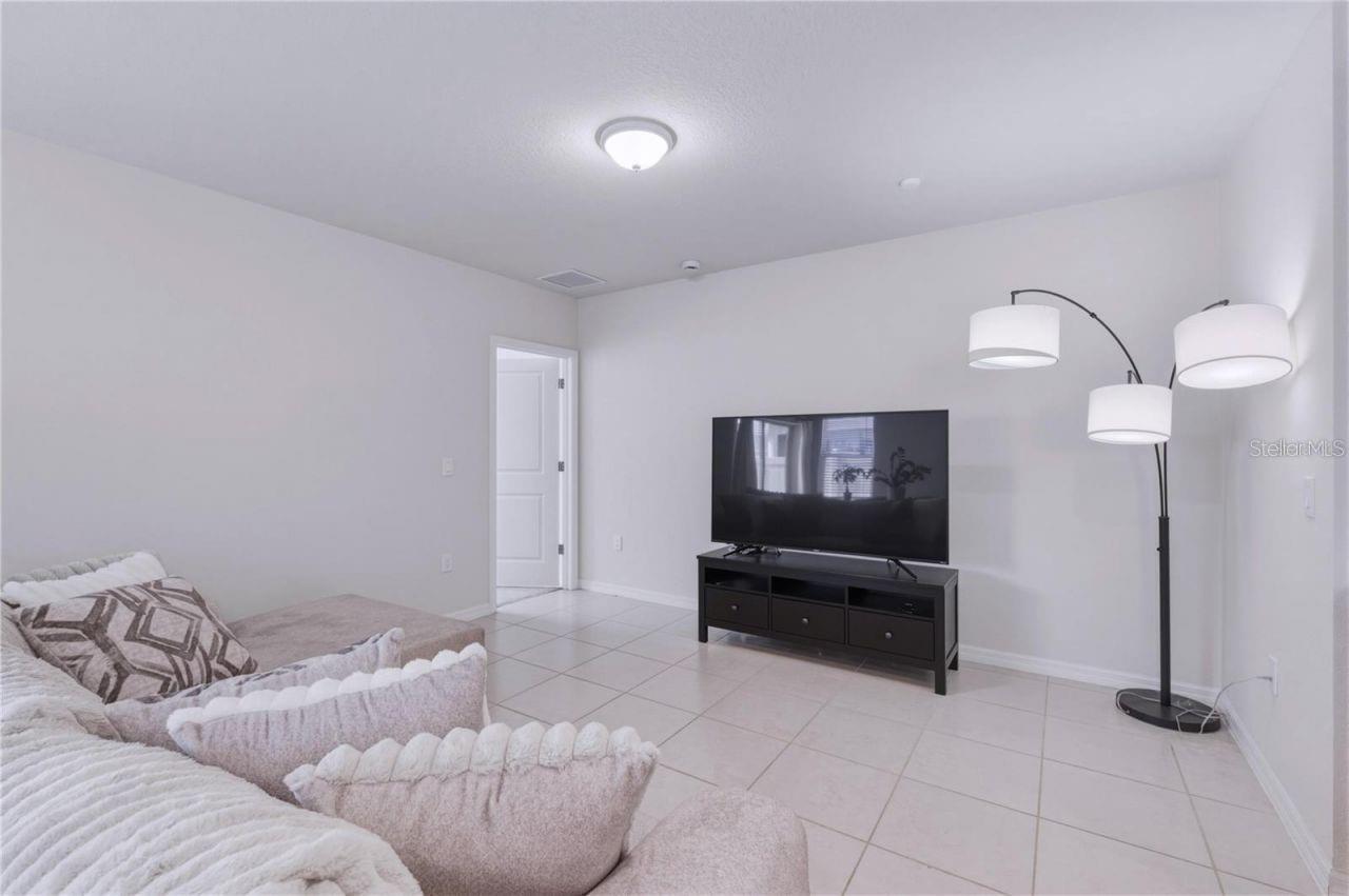 3535 Weaver Way Property Photo 11