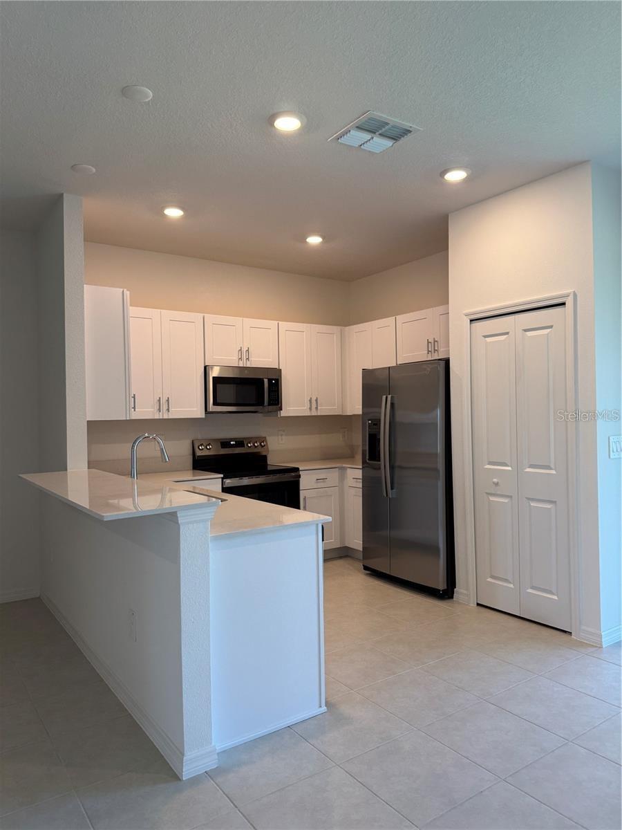 10911 65th Ter E Property Photo 3
