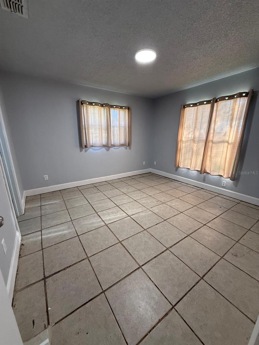 641 Conroy St Property Photo 3