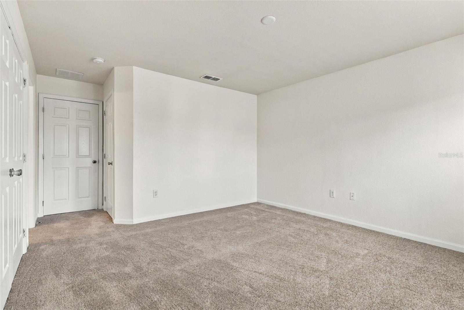 4994 Town Ter N Property Photo 14