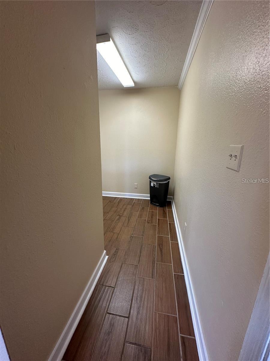 435 Wymore Rd #106 Property Photo 5