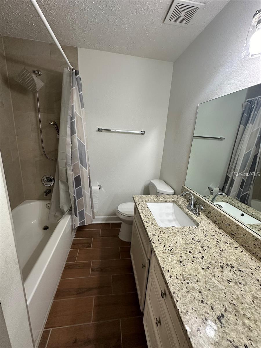 435 Wymore Rd #106 Property Photo 10