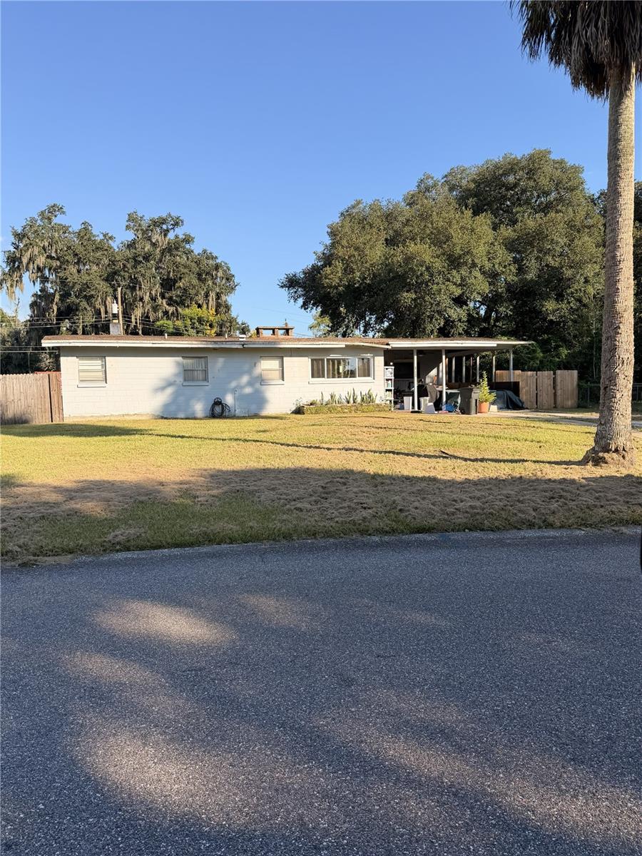 3005 S PARK AVE Property Photo 1