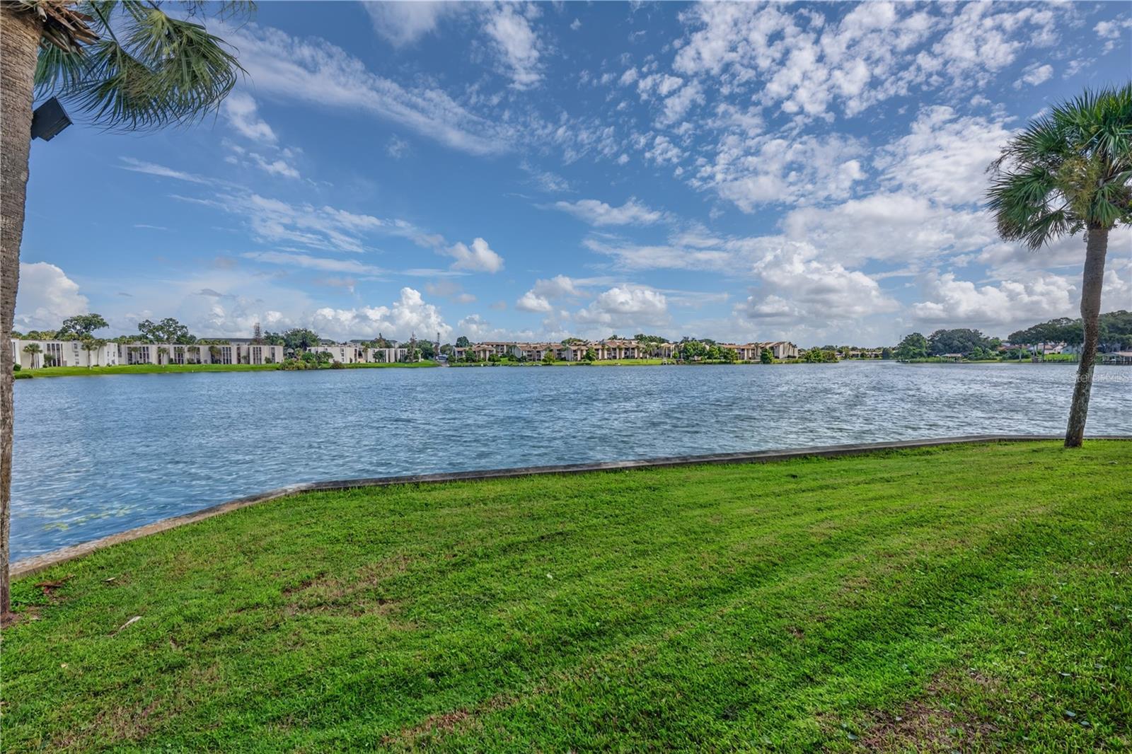 O6446627 Property Photo 1