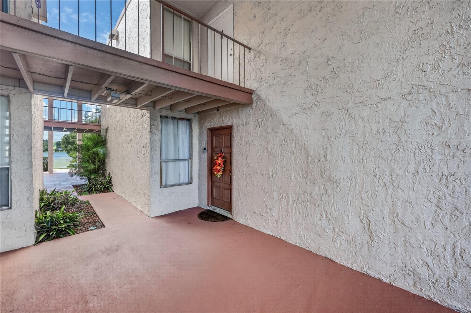 O6446627 Property Photo 4