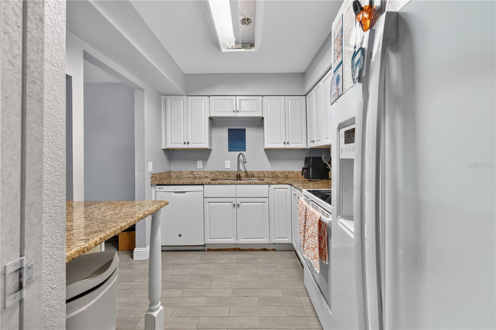 O6446627 Property Photo 9