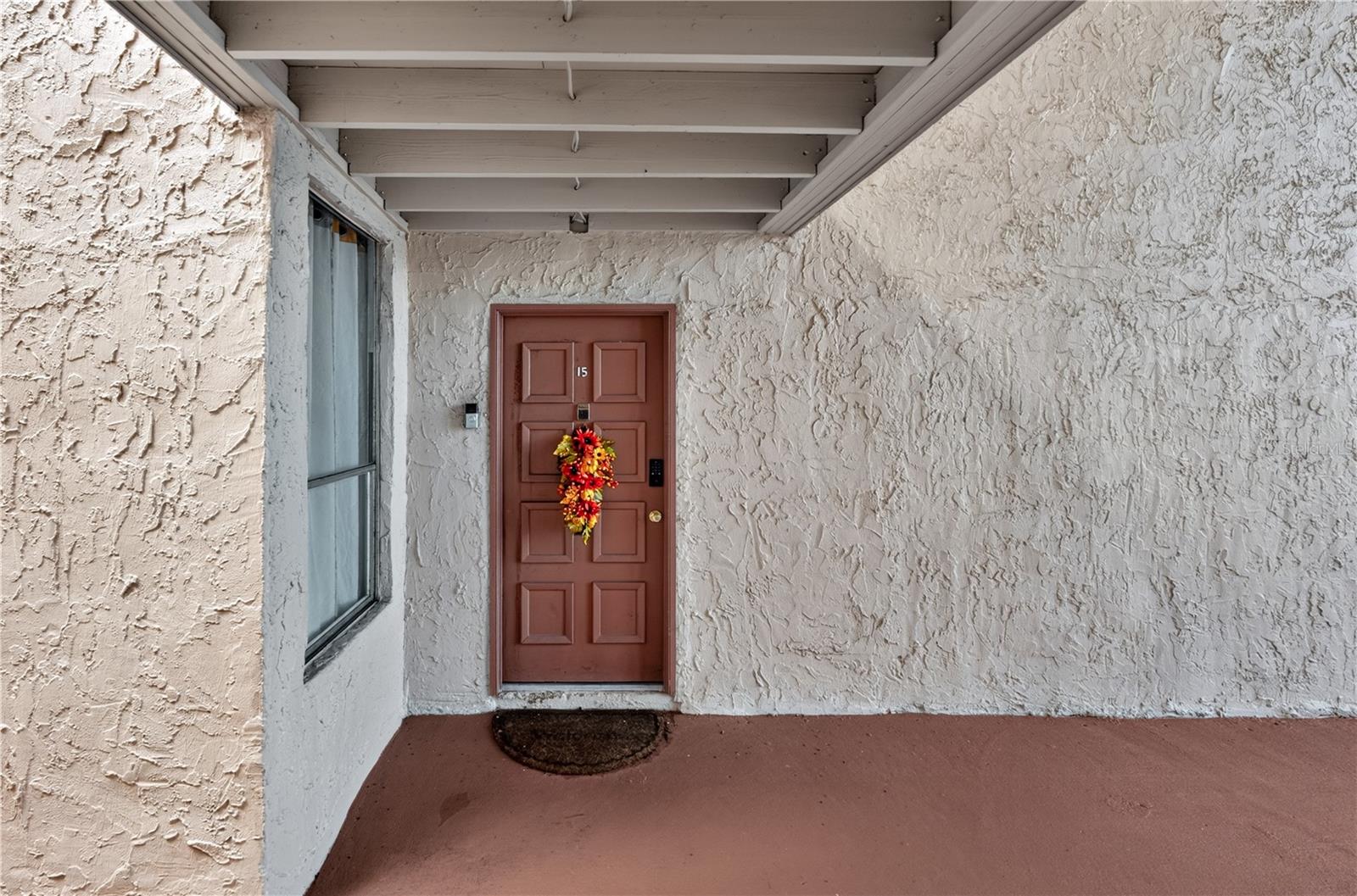 O6446627 Property Photo 16