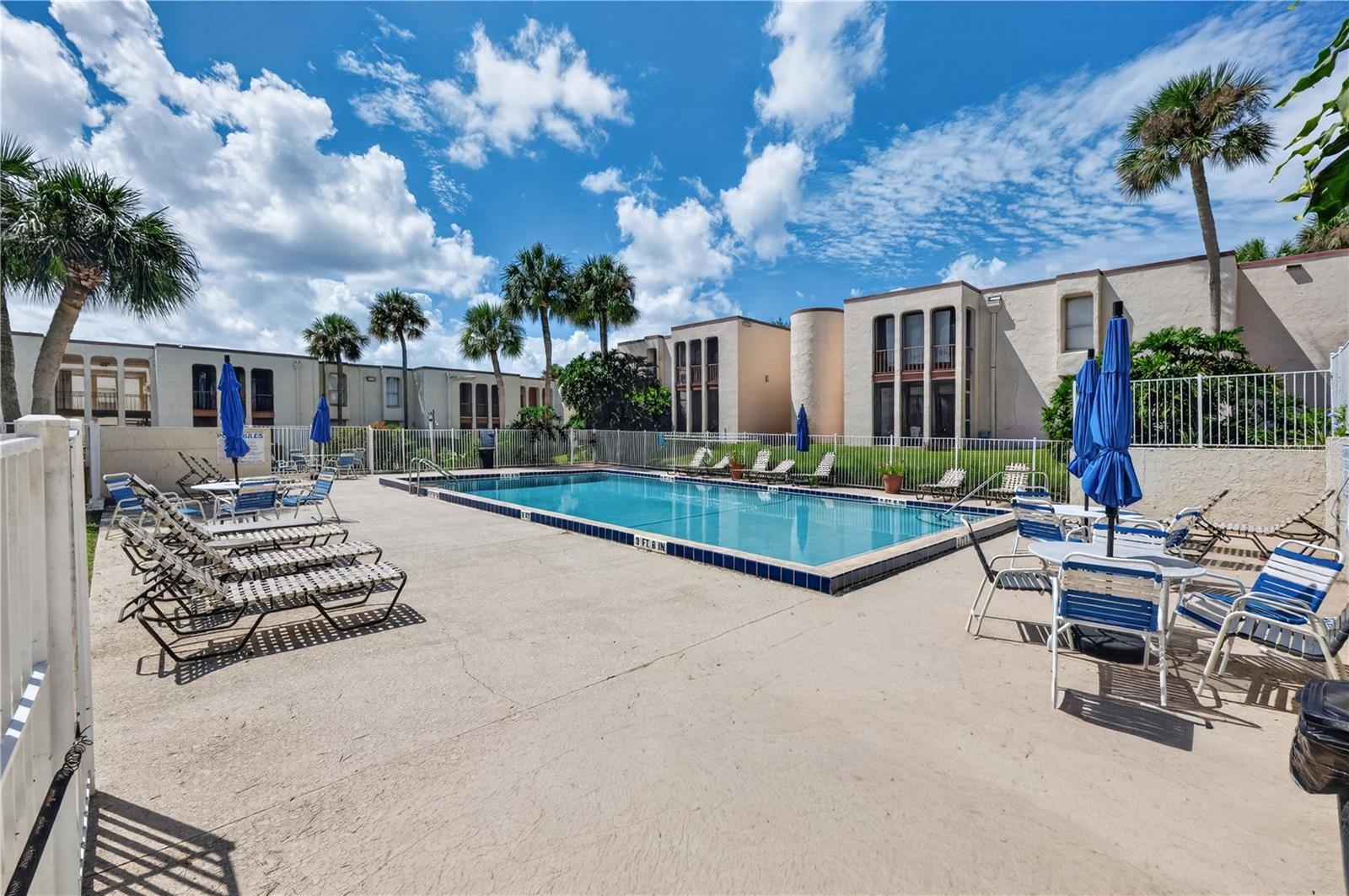 O6446627 Property Photo 20