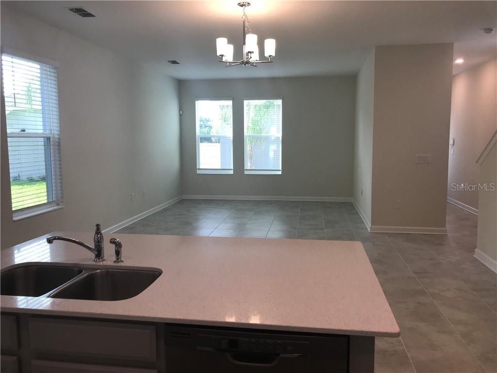 15199 Chapter Way Property Photo 4