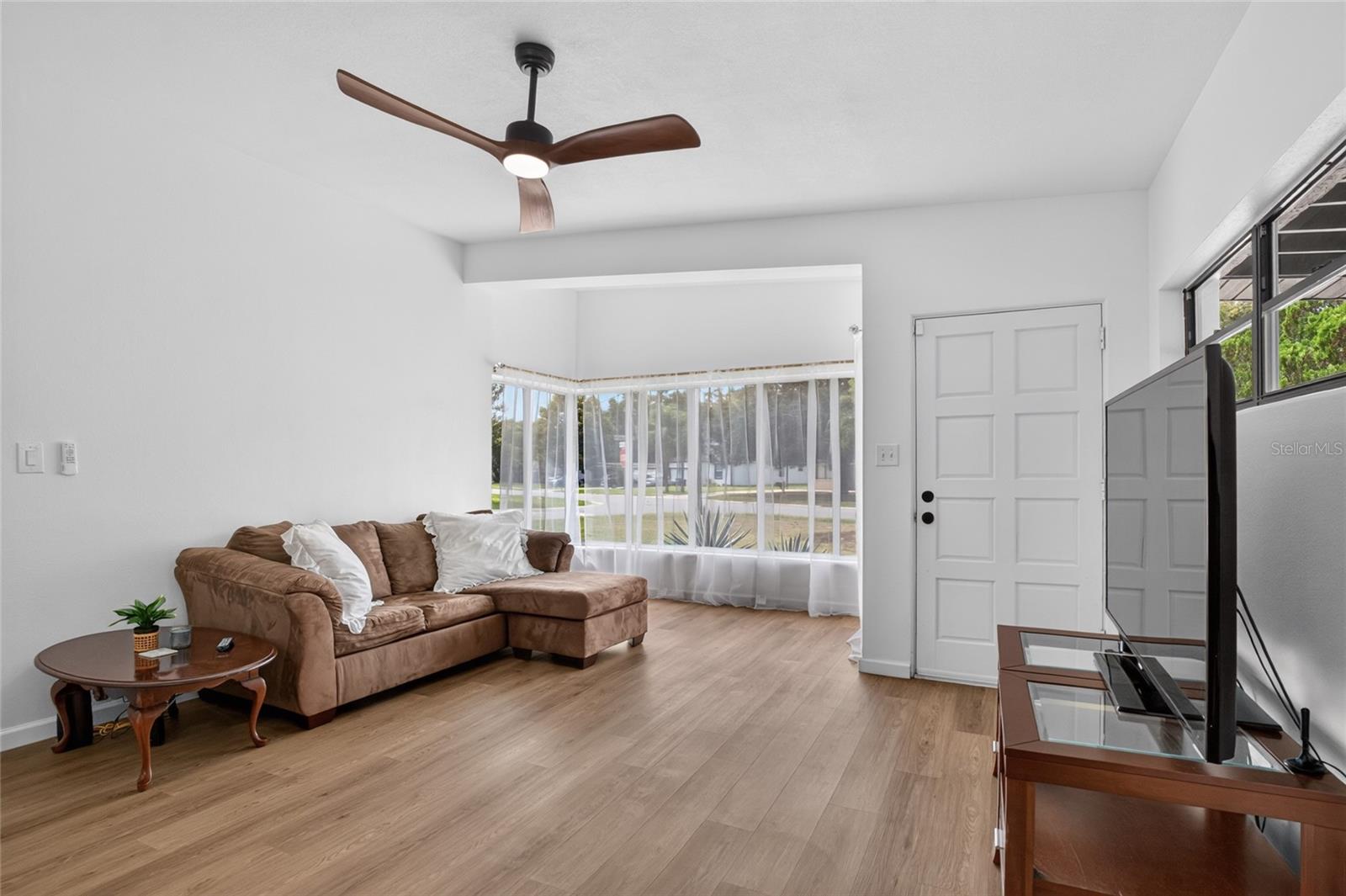 100 Pinecrest Dr Property Photo 6