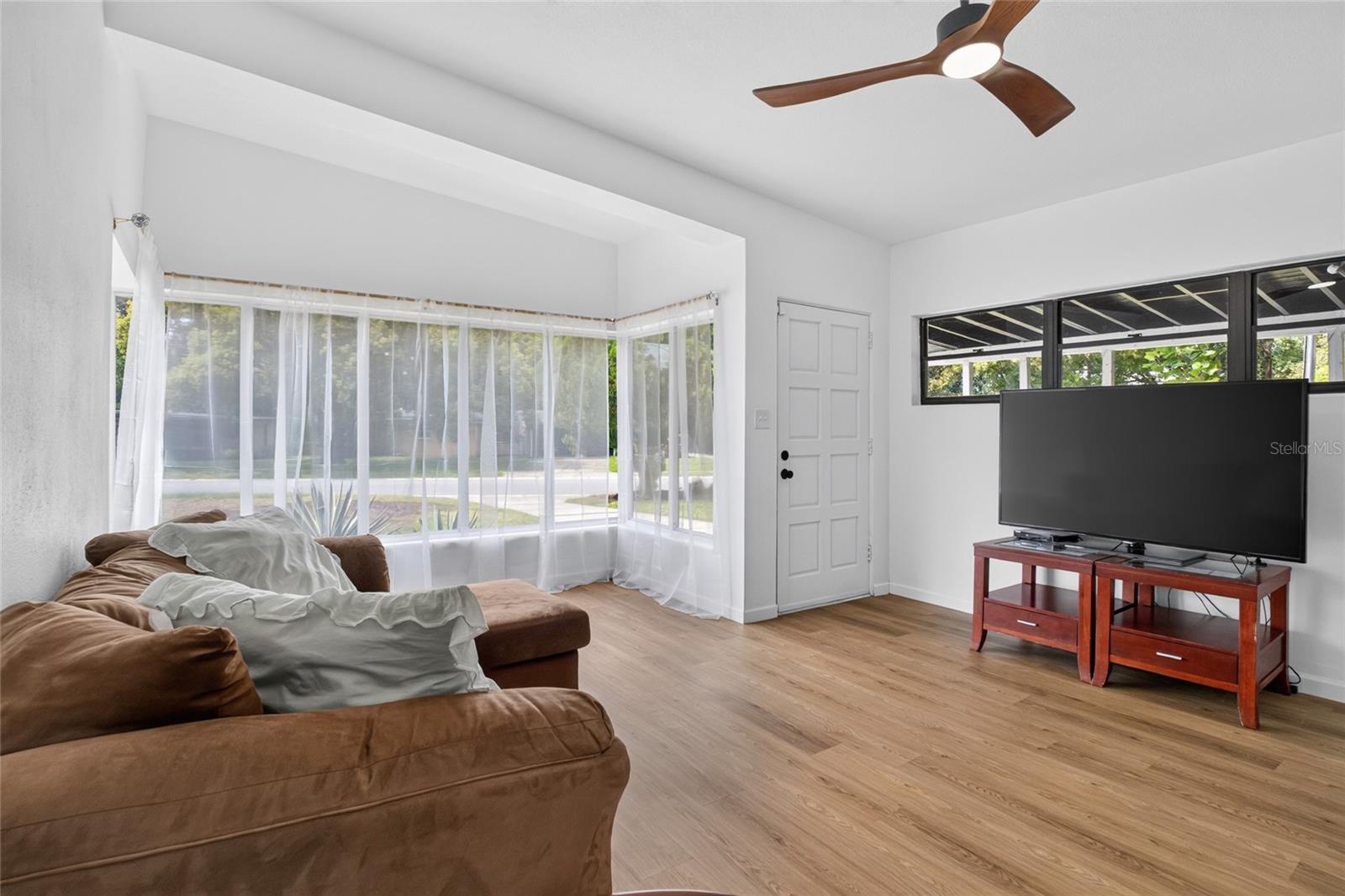 100 Pinecrest Dr Property Photo 8