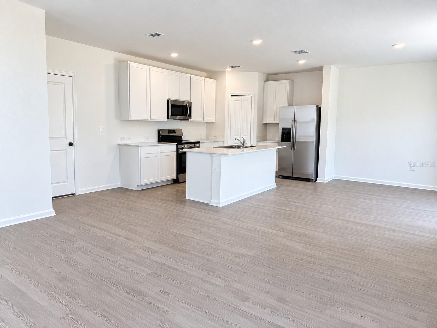 6232 Botticella Blvd Property Photo 4
