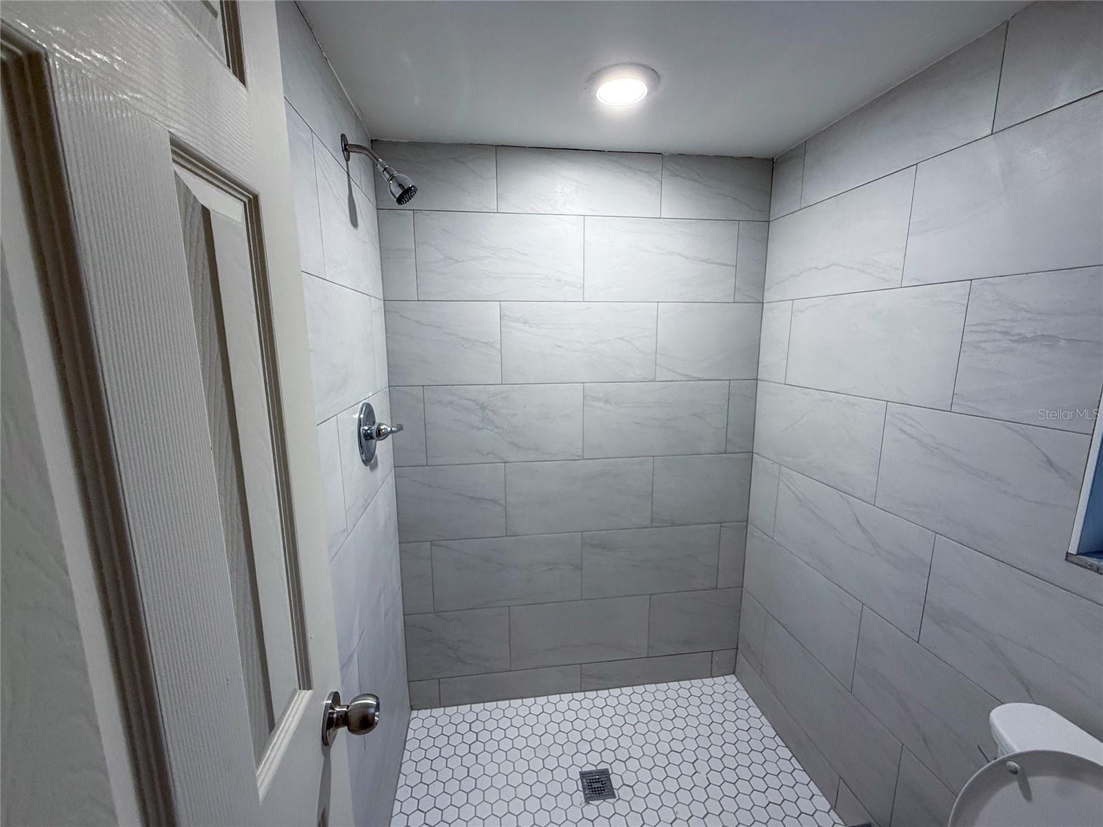 4405 Continental Blvd Property Photo 7