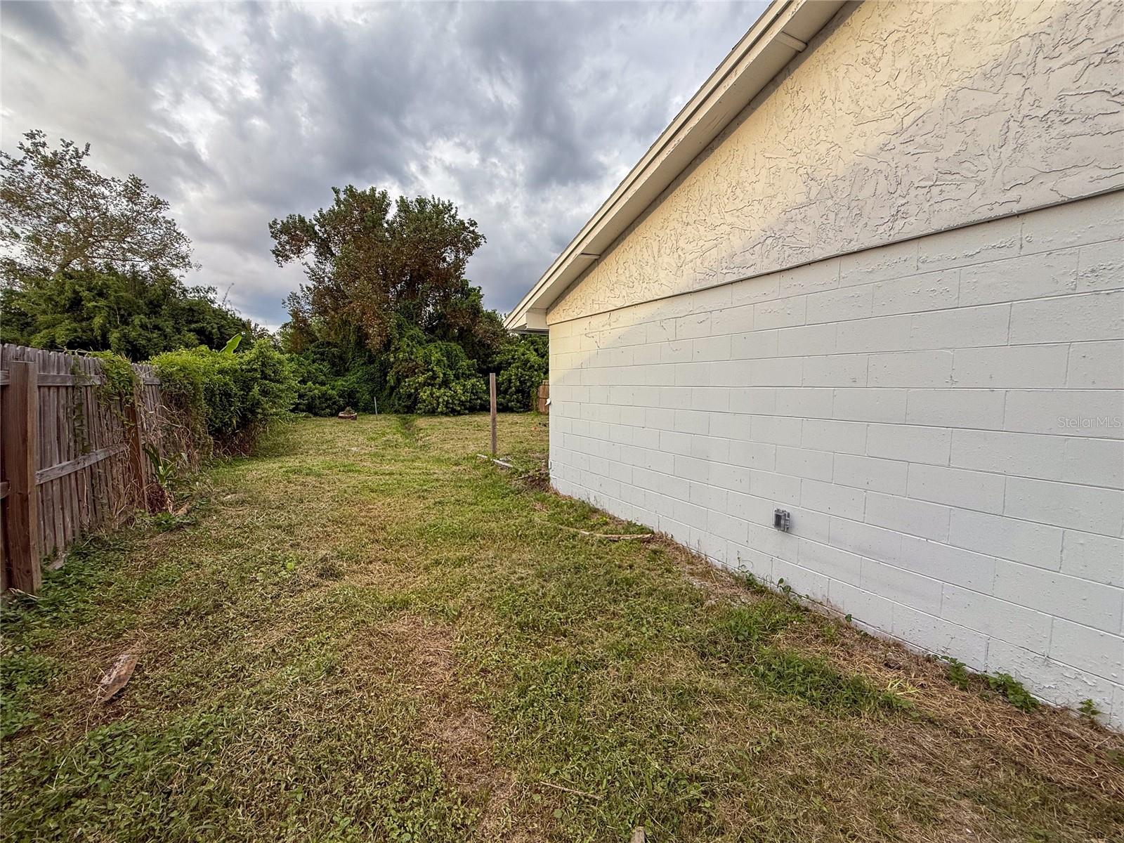 4405 Continental Blvd Property Photo 12