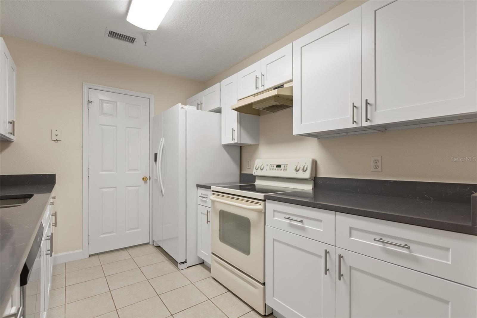 3930 Southpointe Dr #205 Property Photo 10