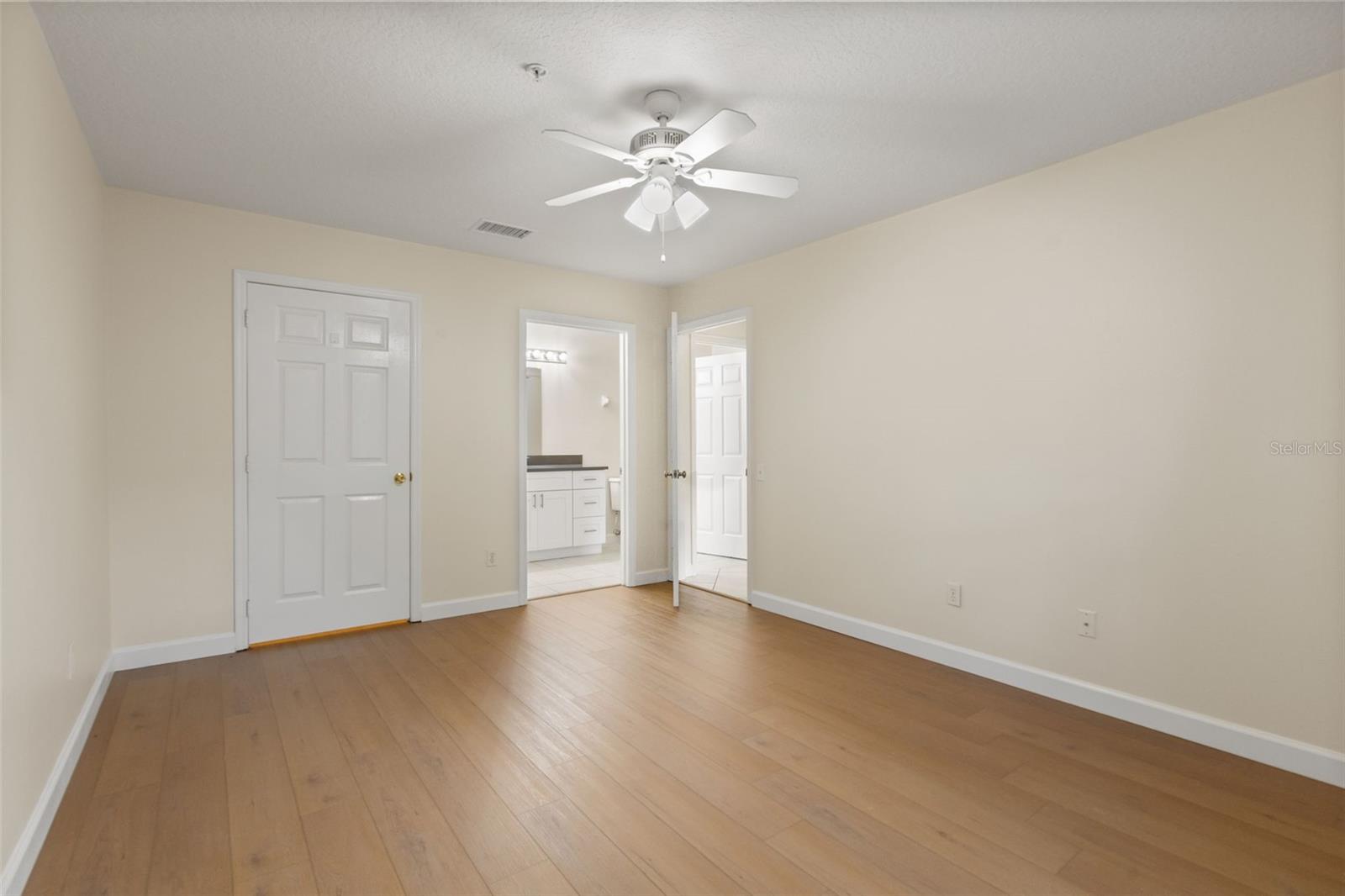 3930 Southpointe Dr #205 Property Photo 19