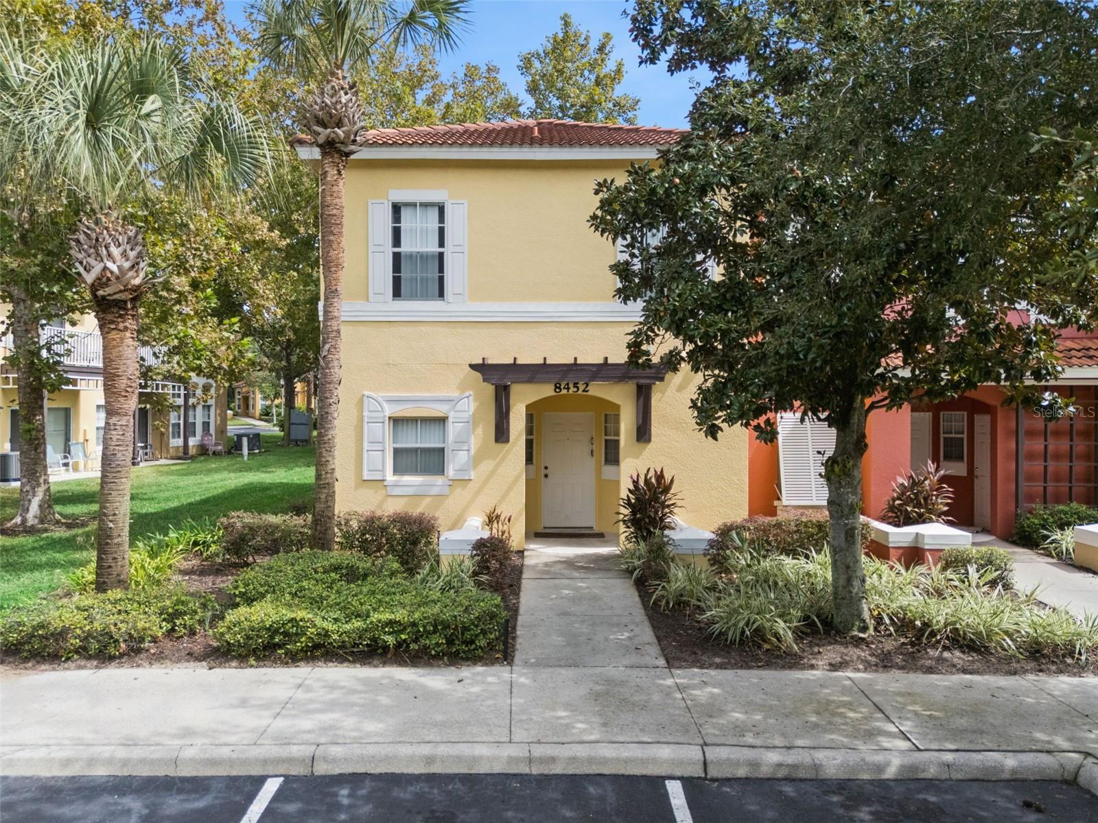 8452 CRYSTAL COVE LOOP Property Photo 1