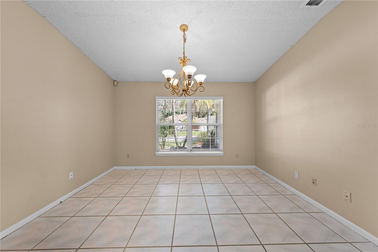 408 Lancers Dr Property Photo 11
