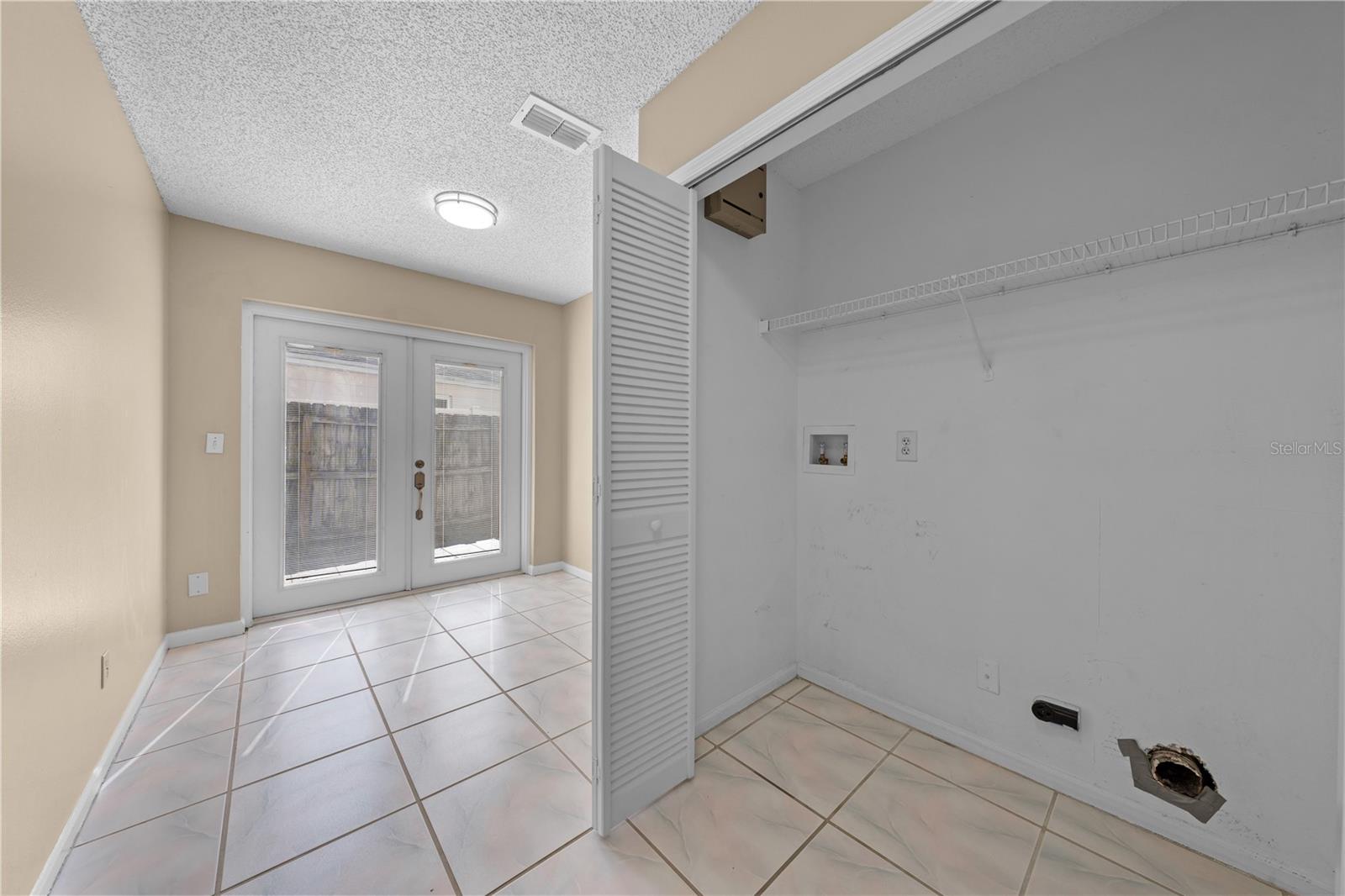 408 Lancers Dr Property Photo 29