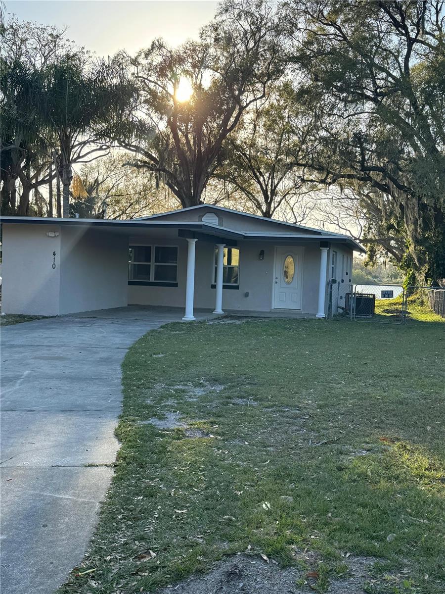 410 Sunset Dr Property Photo 1