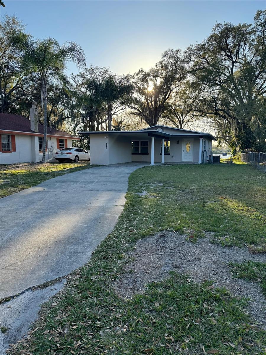 410 Sunset Dr Property Photo 4
