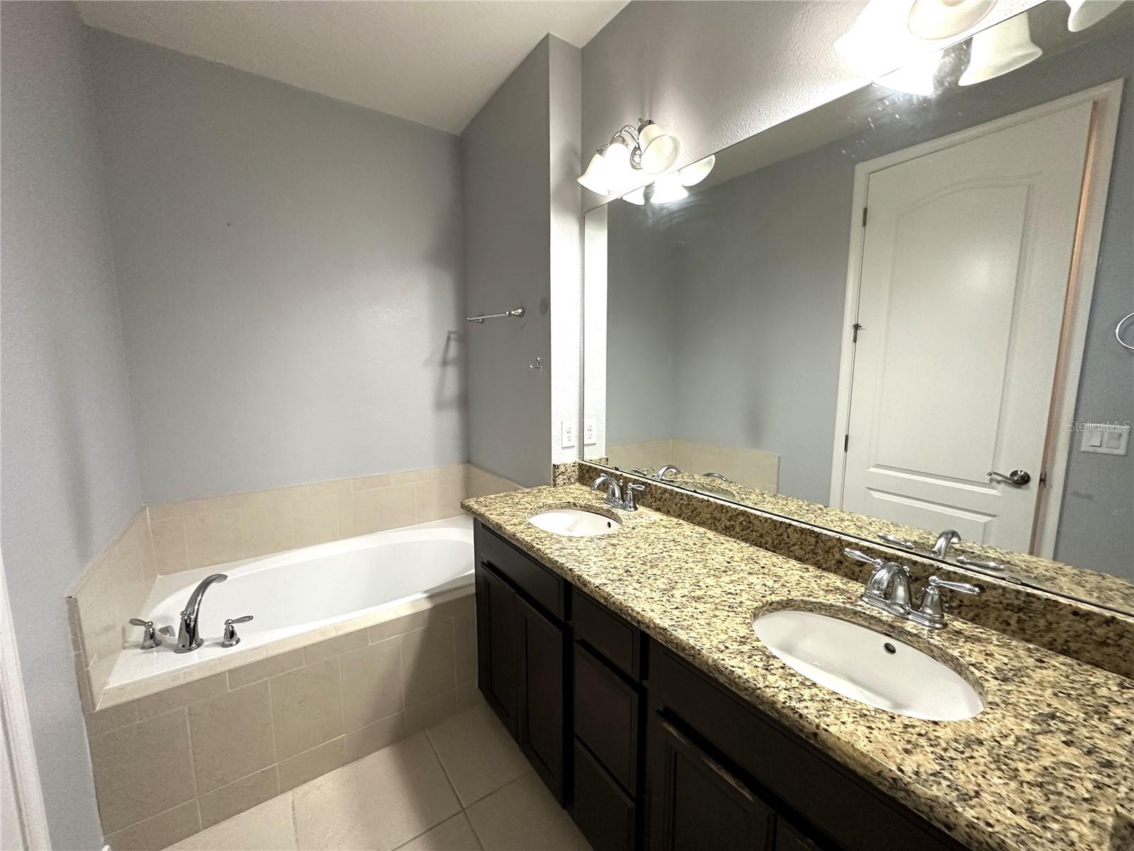 8474 Kelsall Dr Property Photo 37