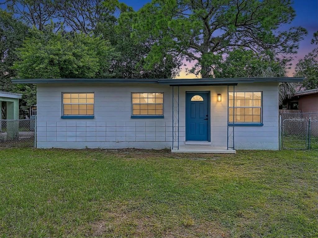 1127 Grove Ave Property Photo 1