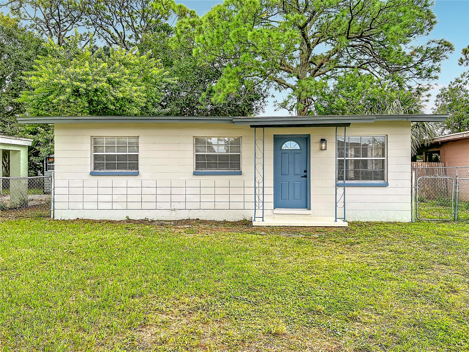 1127 Grove Ave Property Photo 2