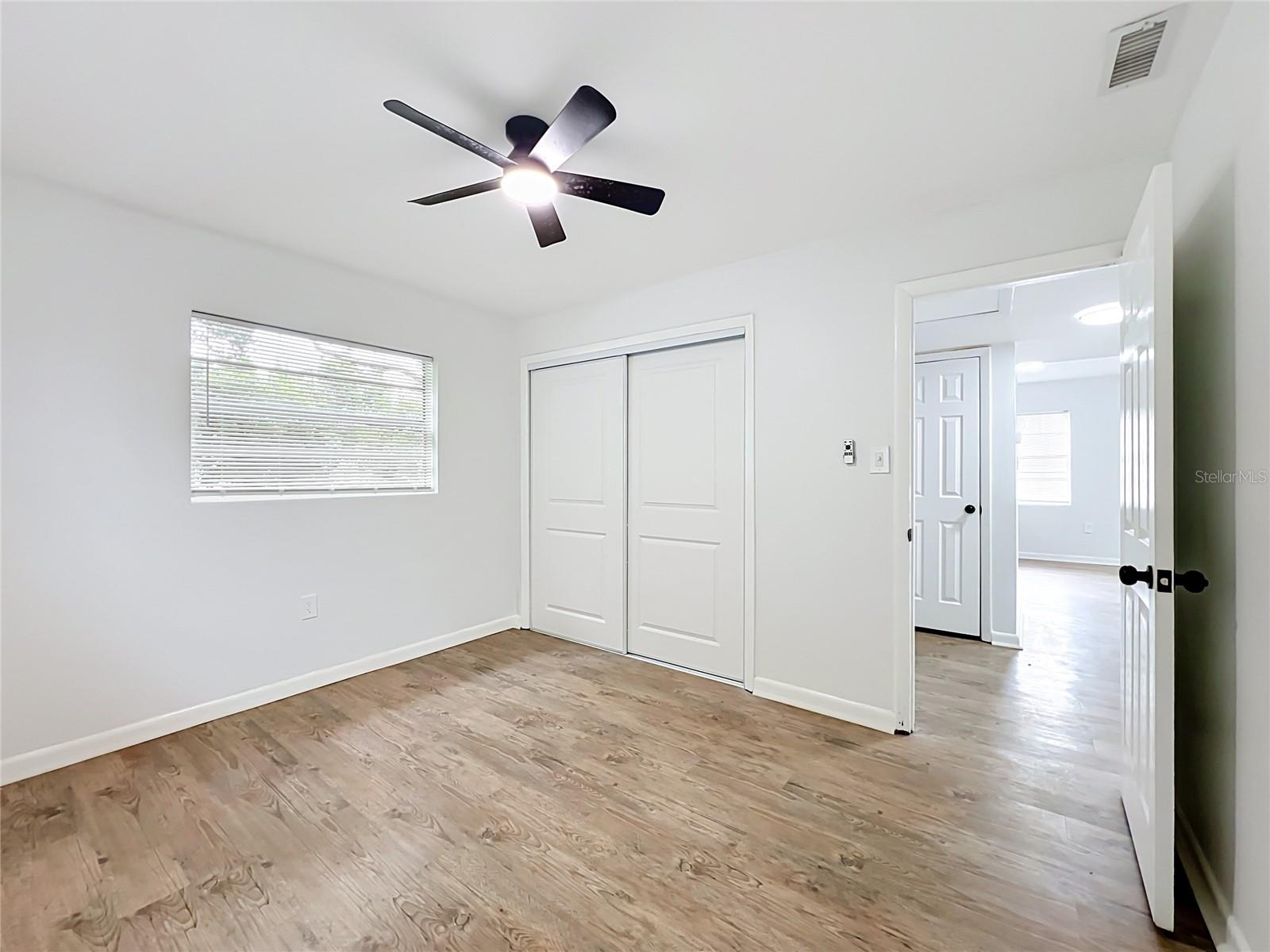 1127 Grove Ave Property Photo 17