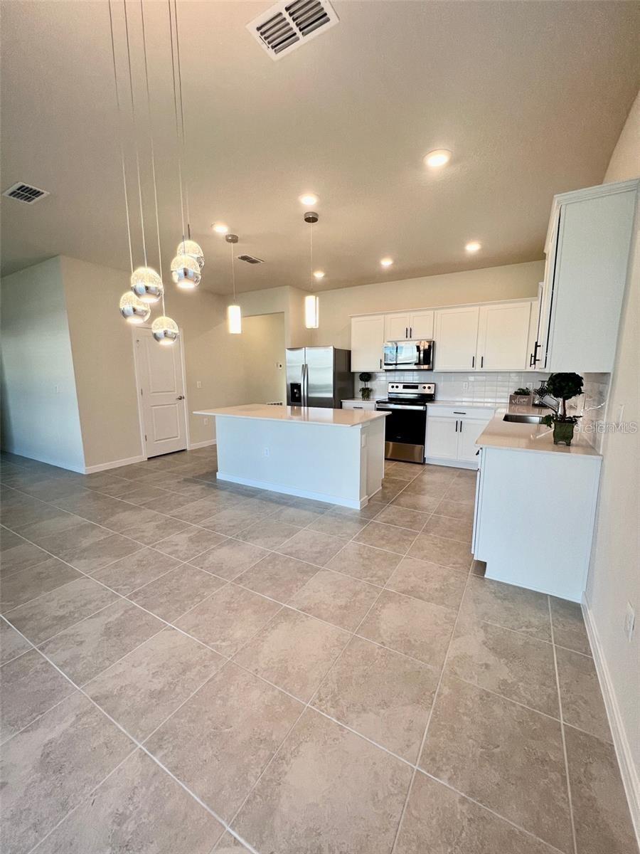 1430 Lone Wood Blvd Property Photo 6