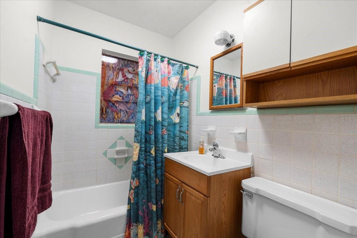8608 N 20th St Property Photo 6