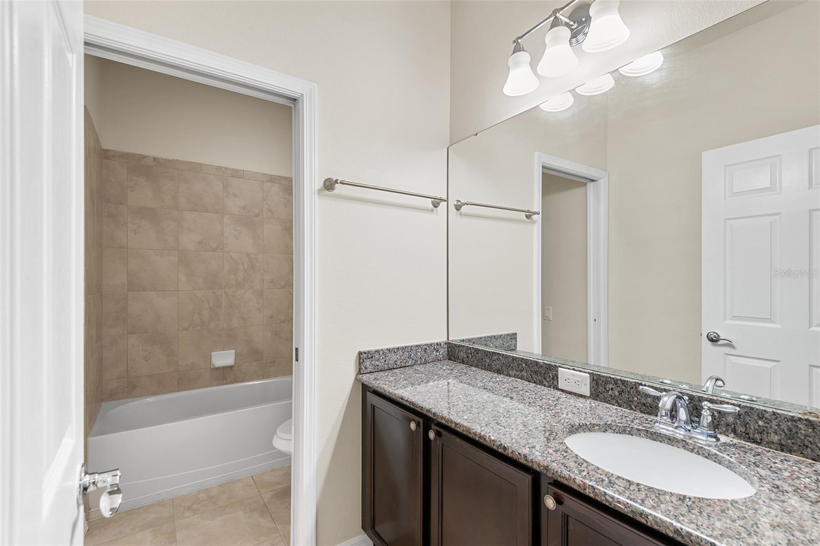 2236 Landside Dr Property Photo 11