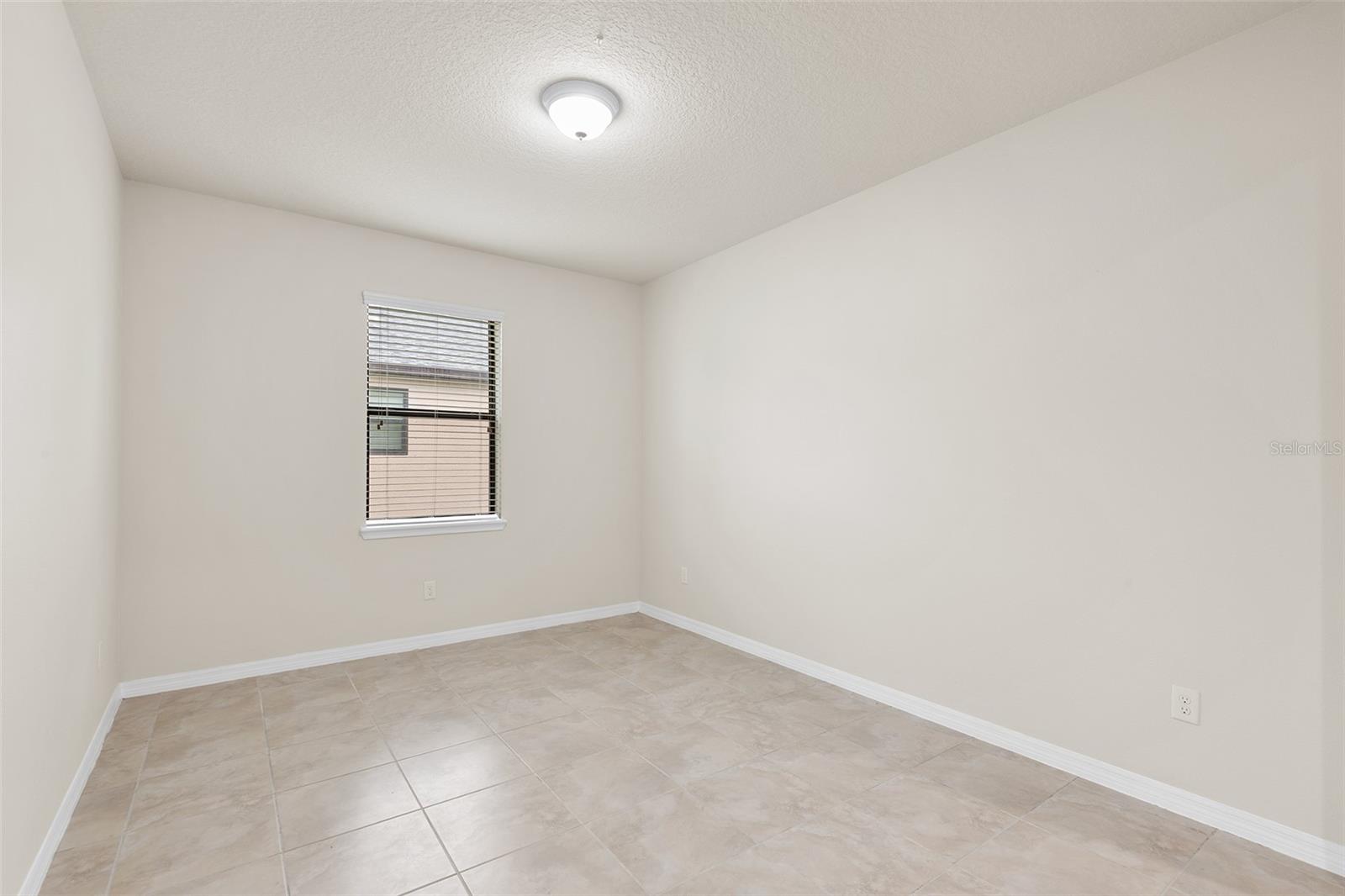 2236 Landside Dr Property Photo 15