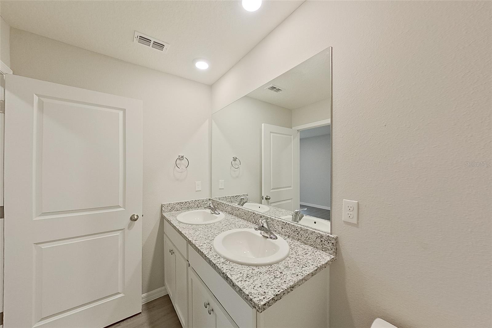 8579 Sw 44th Ct Property Photo 18