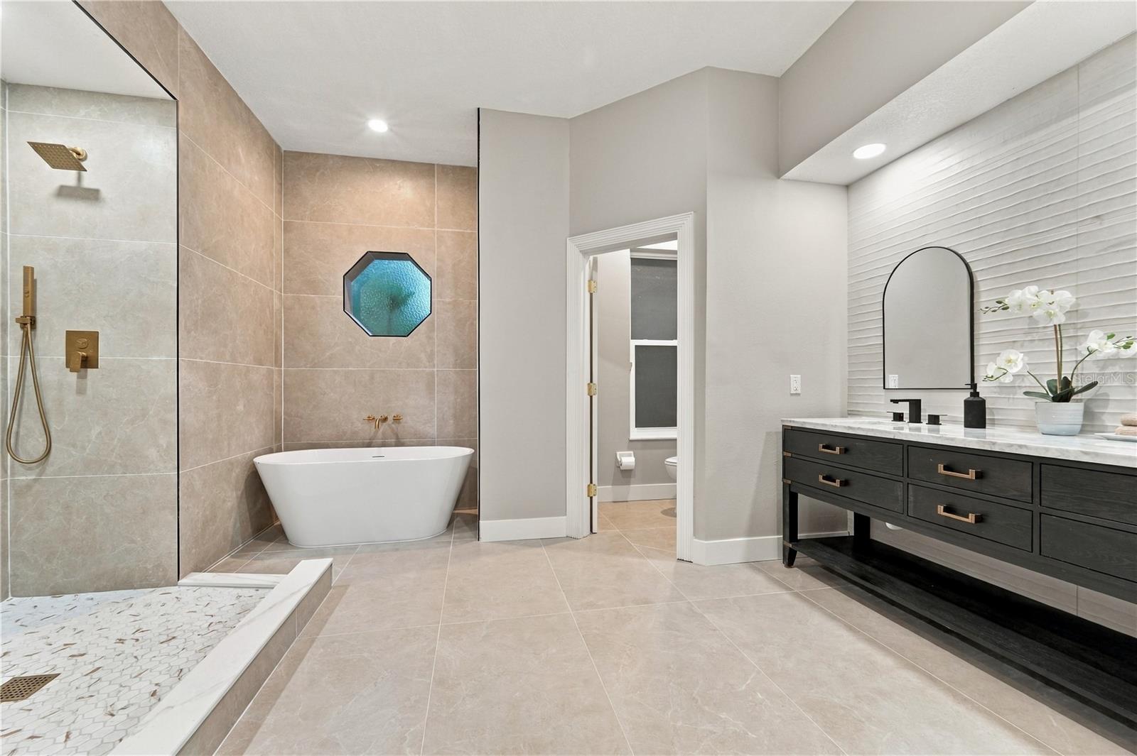 1055 Edmiston Pl Property Photo 20