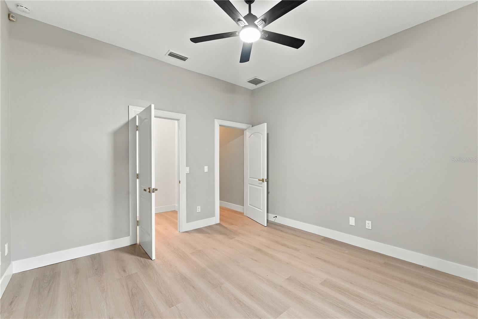 1055 Edmiston Pl Property Photo 21