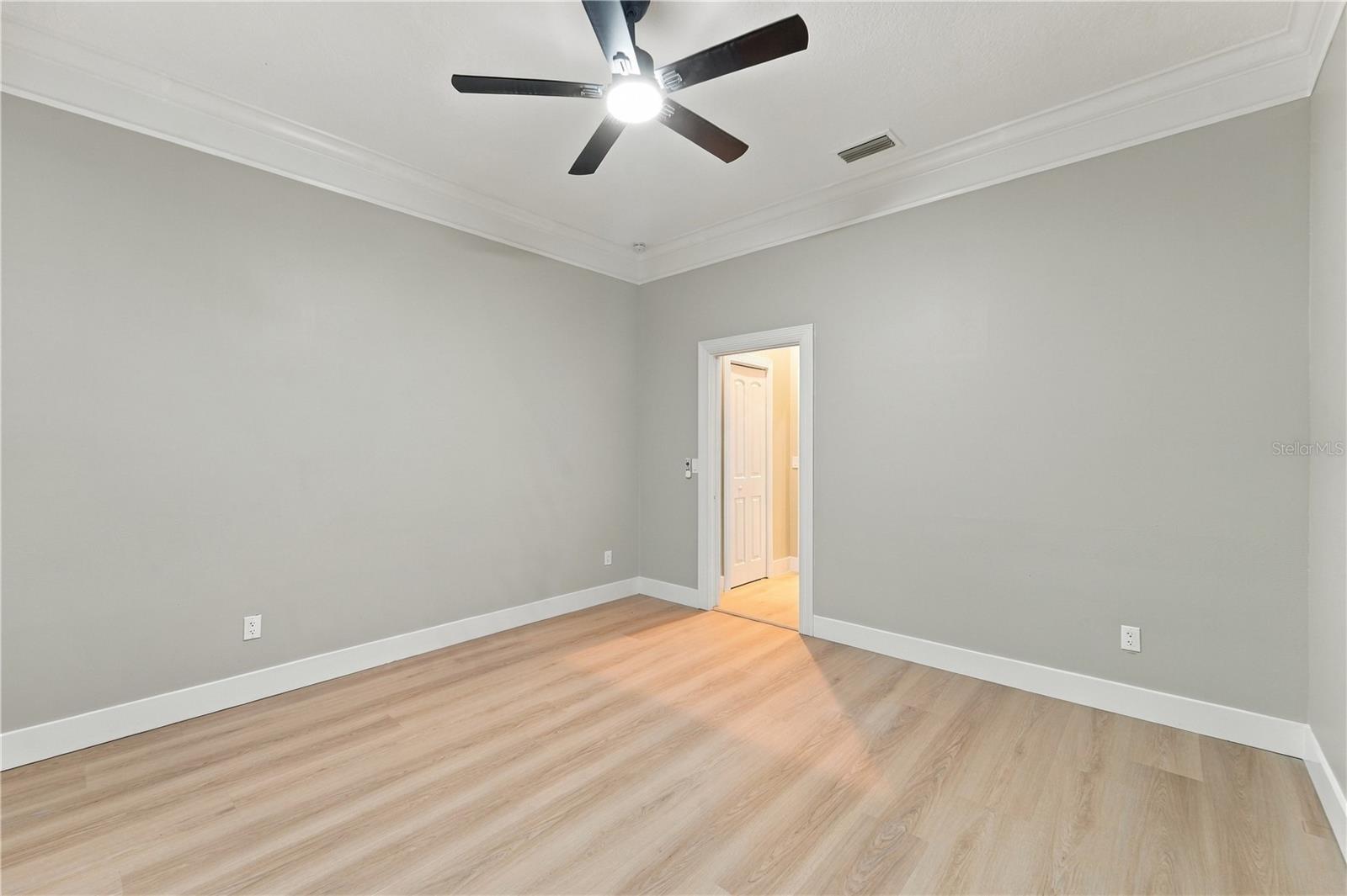 1055 Edmiston Pl Property Photo 27