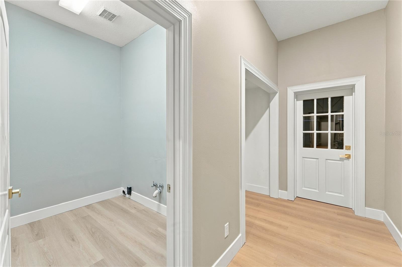 1055 Edmiston Pl Property Photo 30