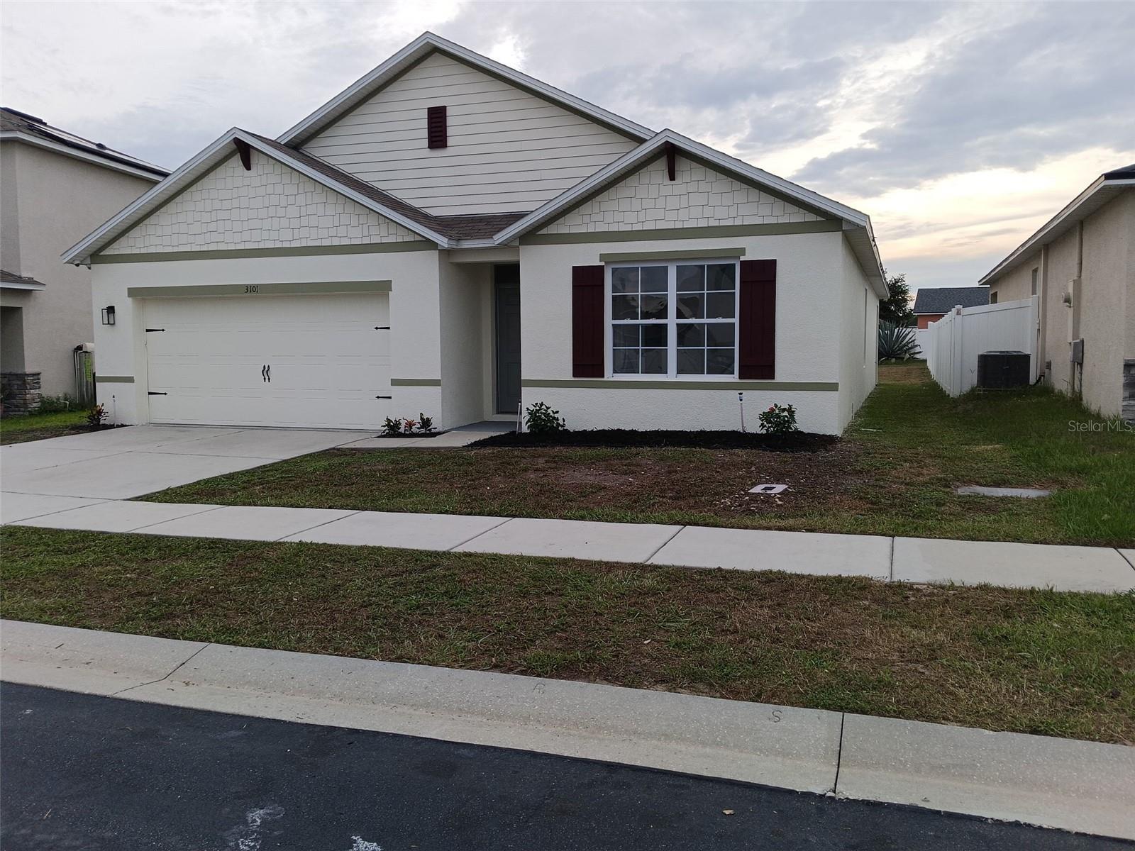 3101 Royal Tern Dr Property Photo 2