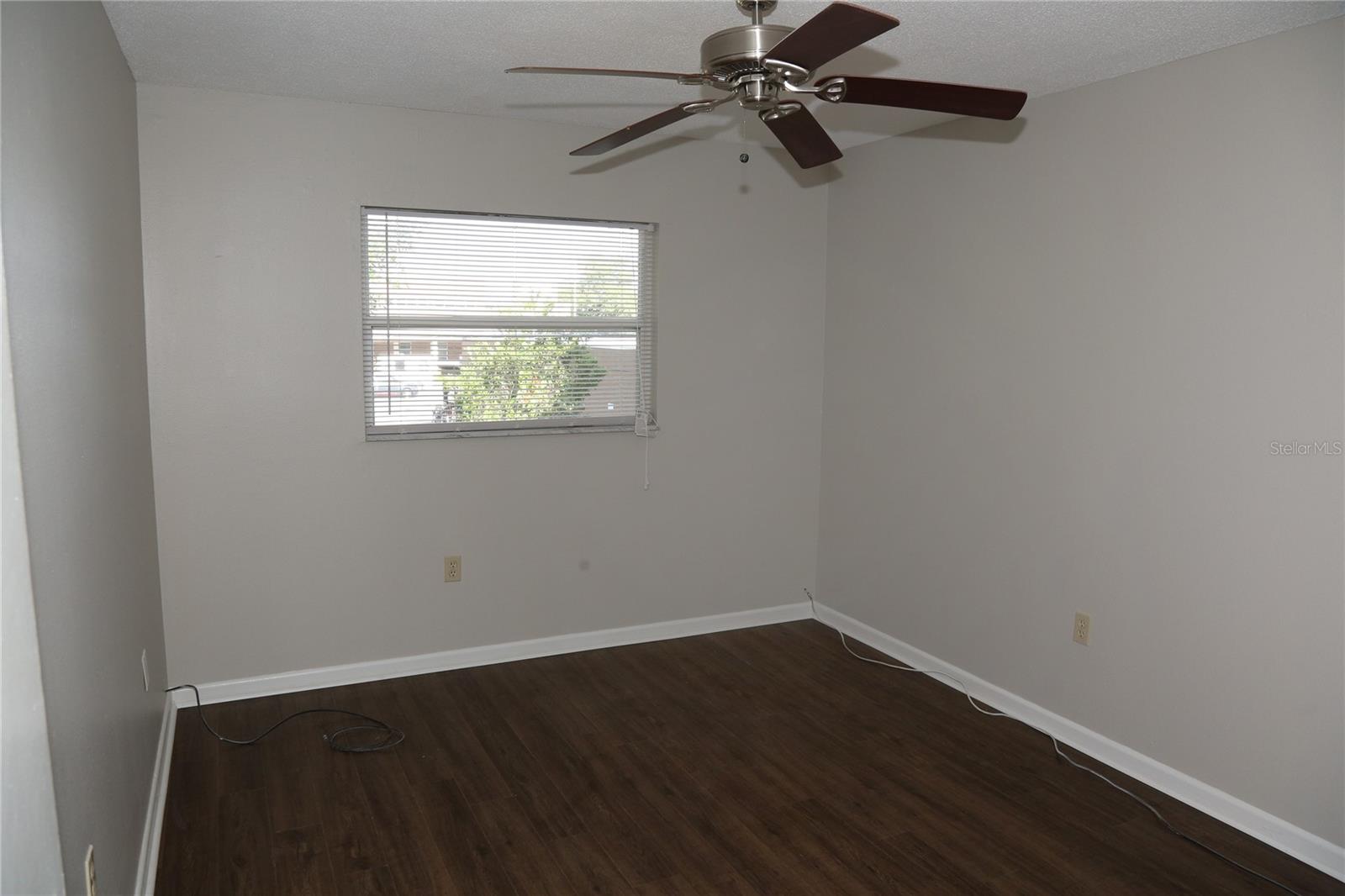 3200 Fairway Ln #5 Property Photo 9