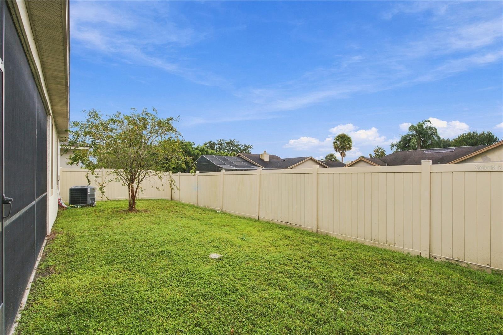 2500 Avian Loop Property Photo 37