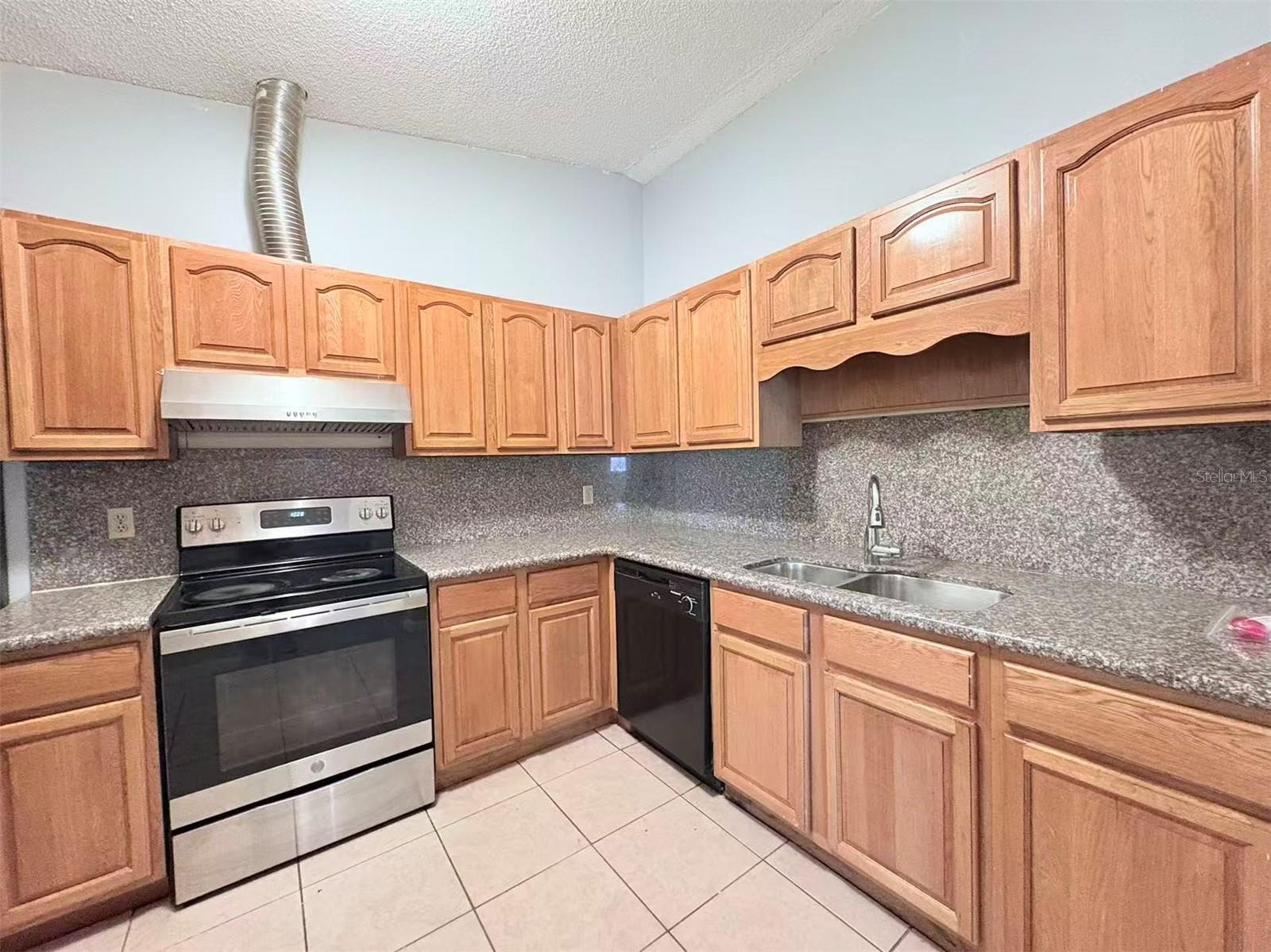 5953 Talavera St Property Photo 18