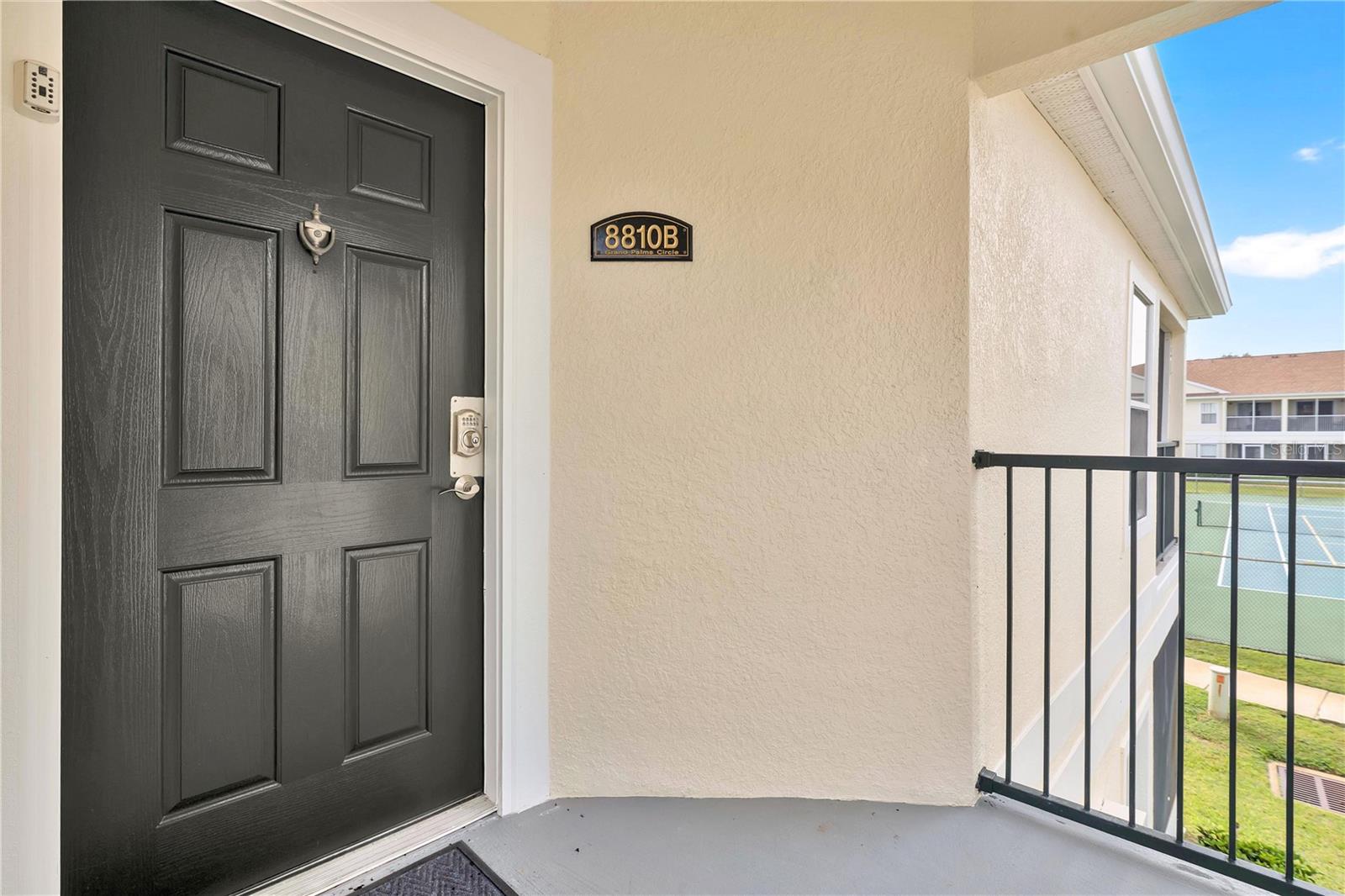 8810 Grand Palms Cir #b Property Photo 4