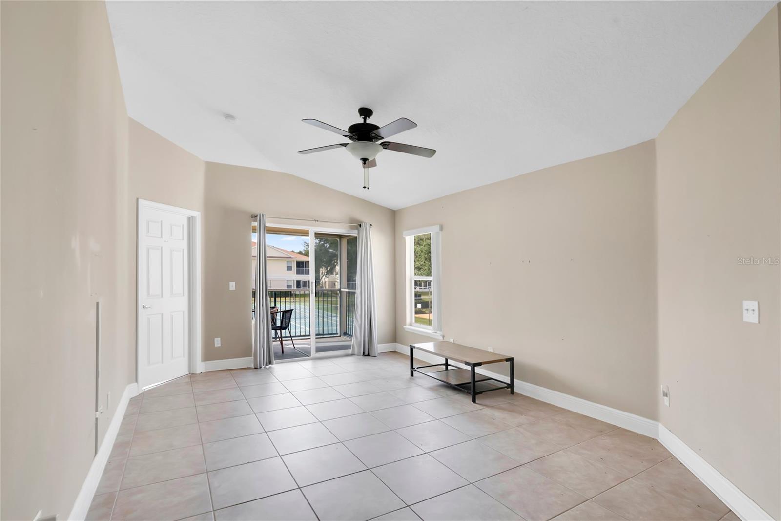 8810 Grand Palms Cir #b Property Photo 5