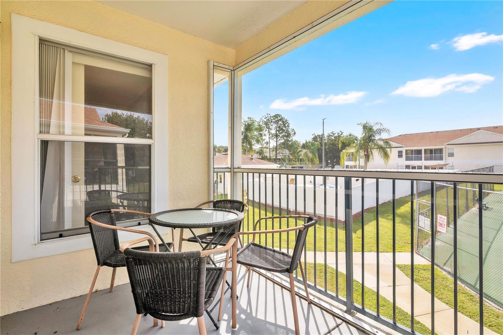 8810 Grand Palms Cir #b Property Photo 8