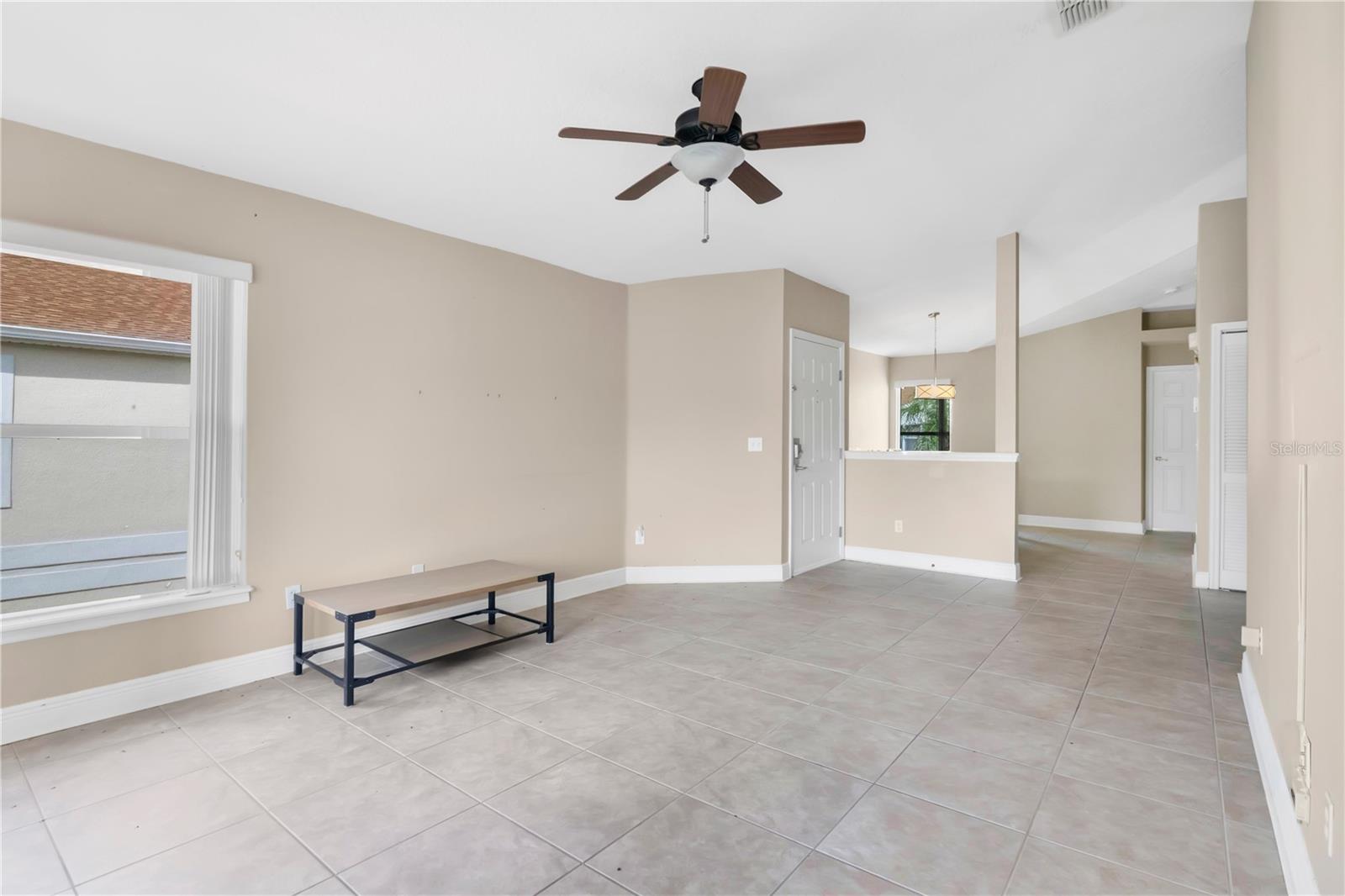 8810 Grand Palms Cir #b Property Photo 9
