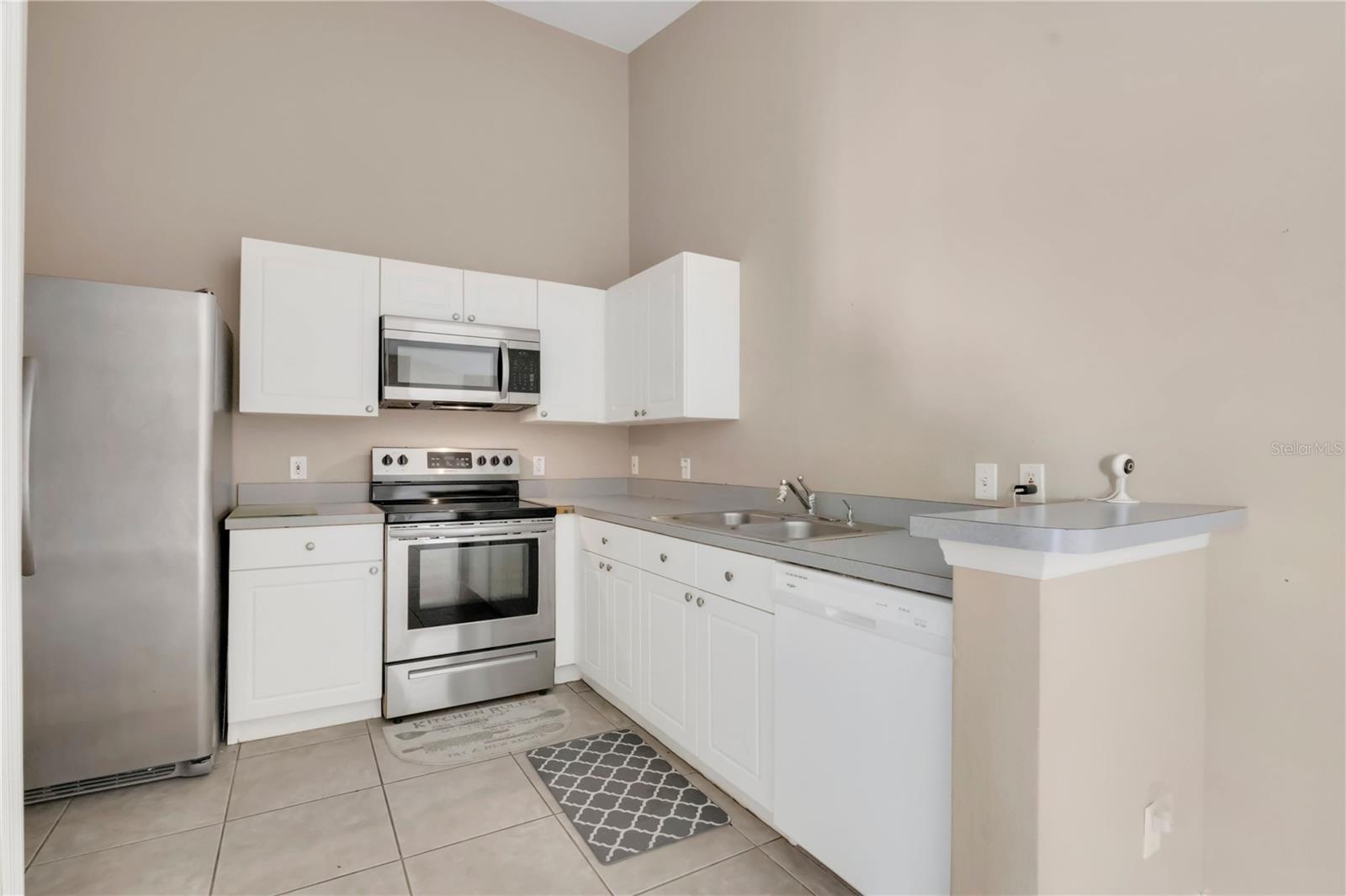 8810 Grand Palms Cir #b Property Photo 13