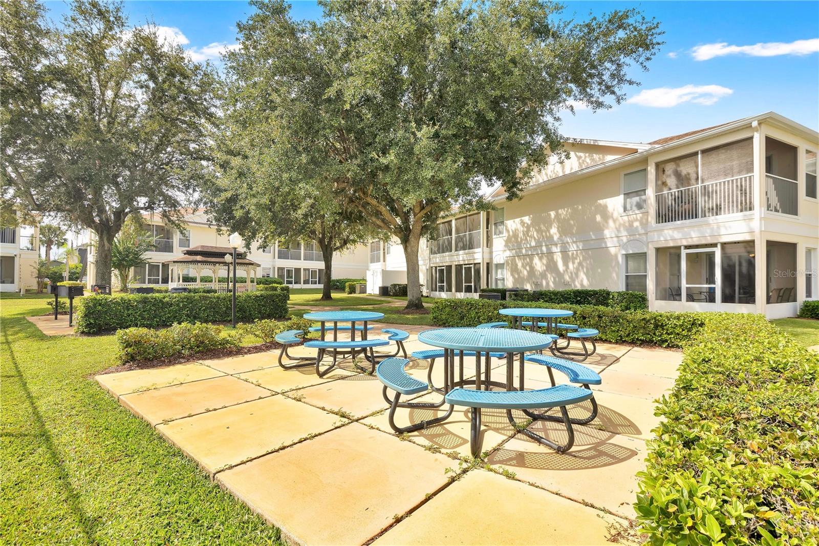 8810 Grand Palms Cir #b Property Photo 34