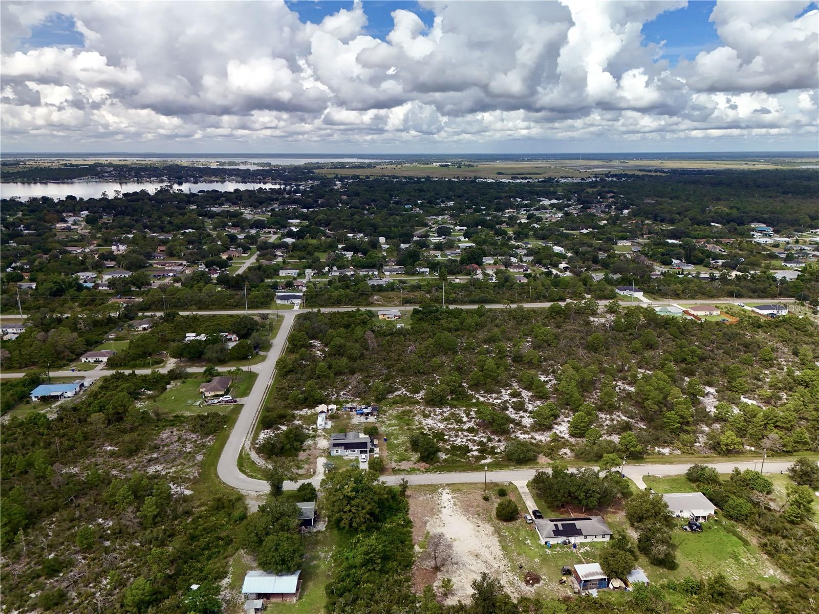408 Sandpiper St Property Photo 32